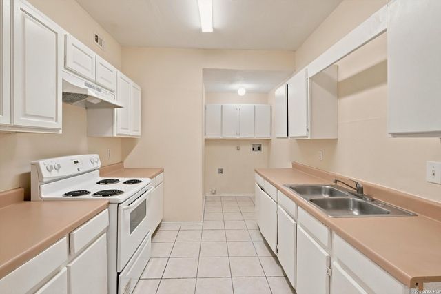 7607 Windsor Oaks, San Antonio, TX 78239
