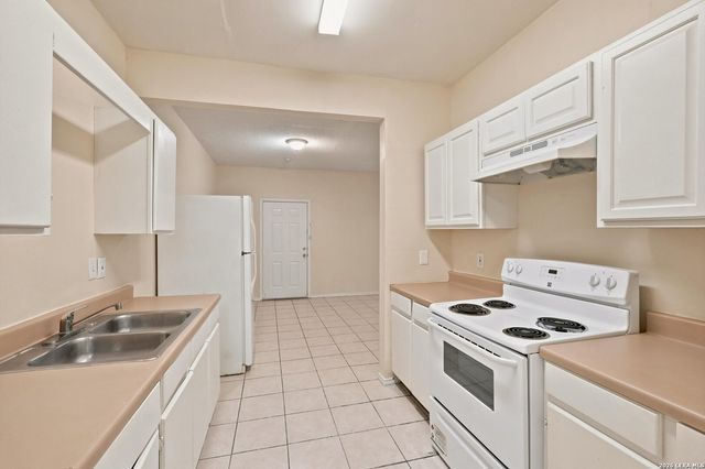 7607 Windsor Oaks, San Antonio, TX 78239