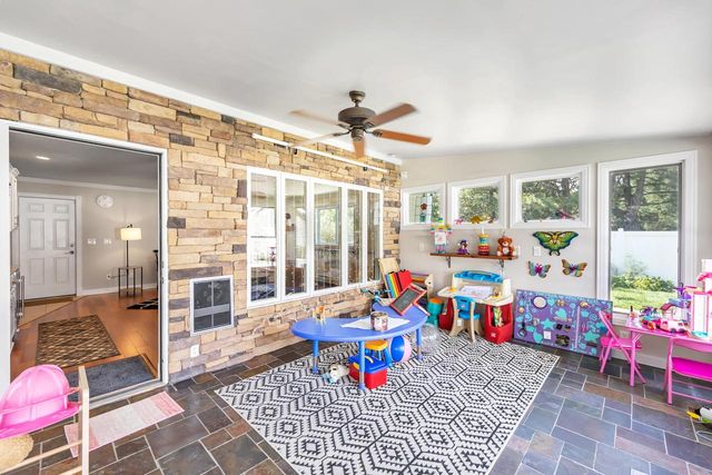 160 Roselawn BOULEVARD, Allouez, WI 54301