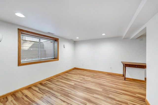 160 Roselawn BOULEVARD, Allouez, WI 54301