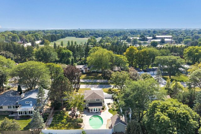 160 Roselawn BOULEVARD, Allouez, WI 54301