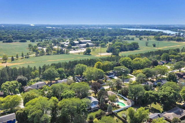 160 Roselawn BOULEVARD, Allouez, WI 54301