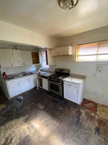 15861 TULLER Street, Detroit, MI 48238