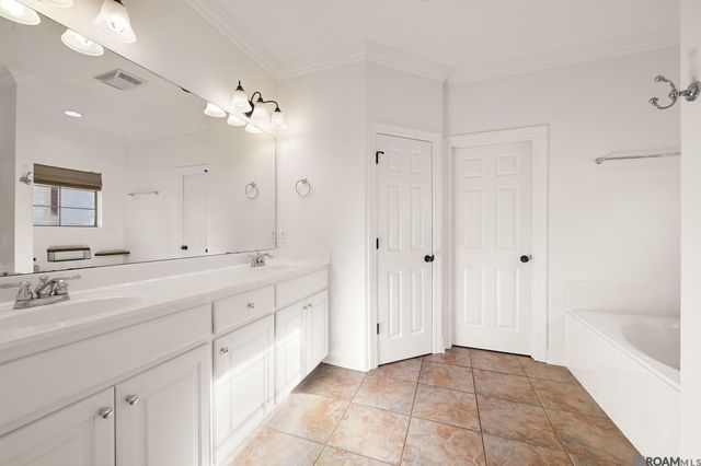 9216 Magnolia Leaf Ave, Baton Rouge, LA 70810