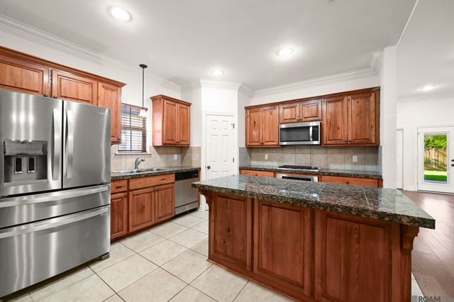 9216 Magnolia Leaf Ave, Baton Rouge, LA 70810