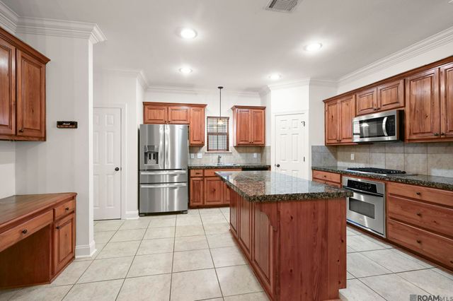 9216 Magnolia Leaf Ave, Baton Rouge, LA 70810