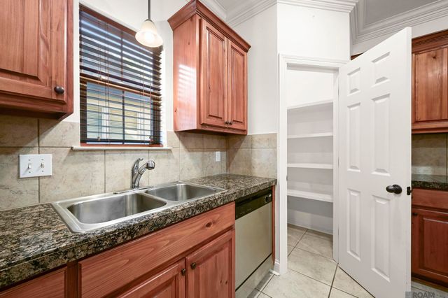 9216 Magnolia Leaf Ave, Baton Rouge, LA 70810