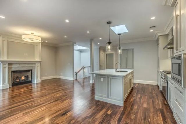 30 Winchester 5, Brookline, MA 02446