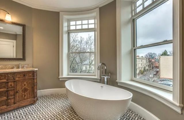30 Winchester 5, Brookline, MA 02446