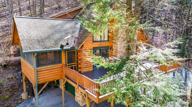 3458 Dicks Creek Road, Whittier, NC 28789