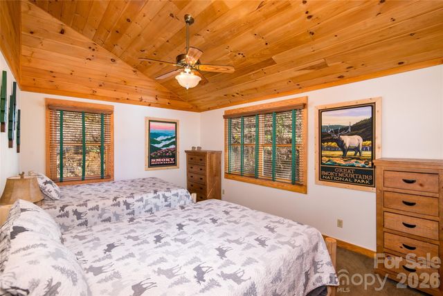 3458 Dicks Creek Road, Whittier, NC 28789