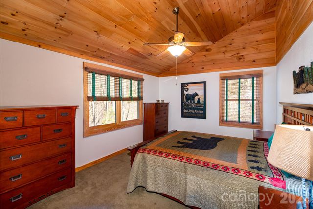 3458 Dicks Creek Road, Whittier, NC 28789