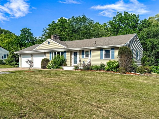 19 Hawthorne Rd, Ashland, MA 01721
