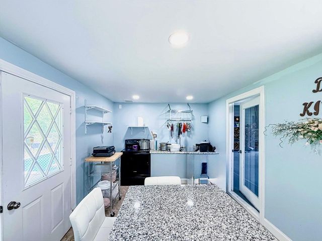 19 Hawthorne Rd, Ashland, MA 01721