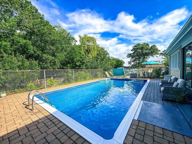 19 Hawthorne Rd, Ashland, MA 01721