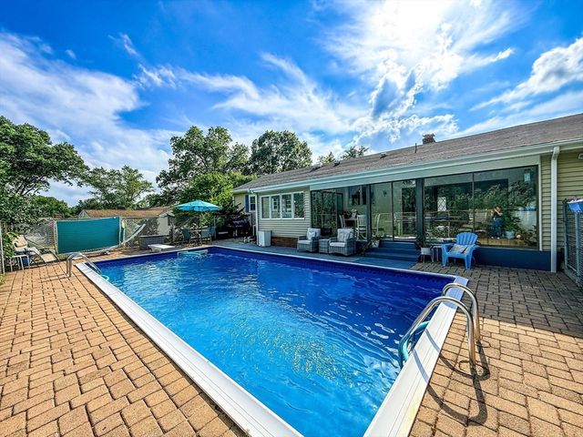 19 Hawthorne Rd, Ashland, MA 01721