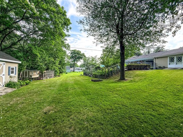 19 Hawthorne Rd, Ashland, MA 01721