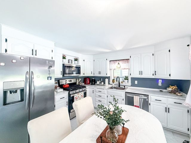 19 Hawthorne Rd, Ashland, MA 01721