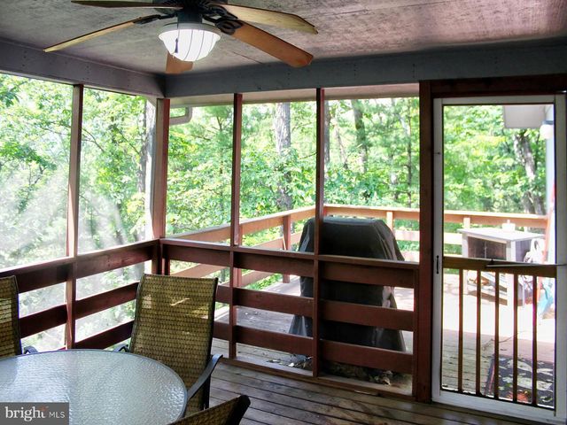 141 MALLARD DR, Basye, VA 22810