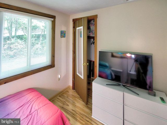 141 MALLARD DR, Basye, VA 22810