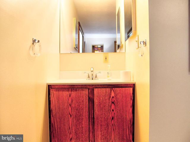 141 MALLARD DR, Basye, VA 22810