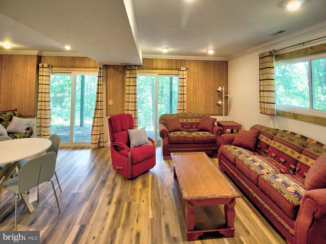 141 MALLARD DR, Basye, VA 22810