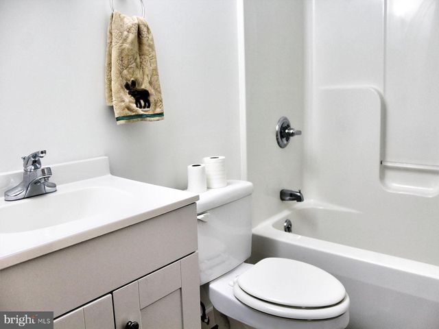 141 MALLARD DR, Basye, VA 22810