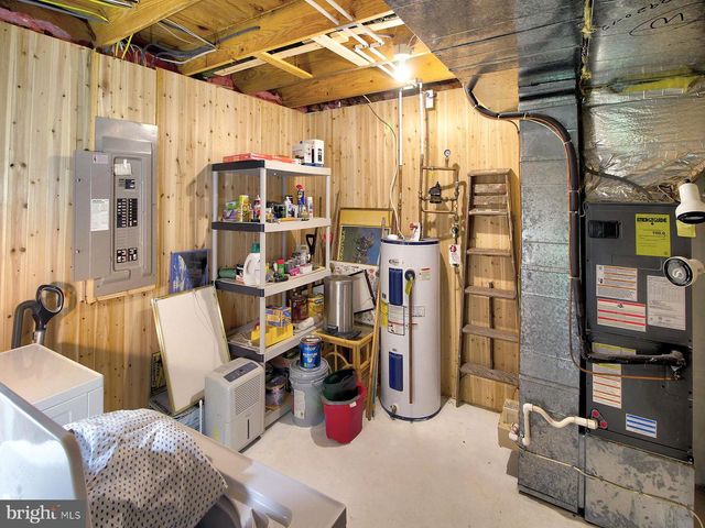 141 MALLARD DR, Basye, VA 22810