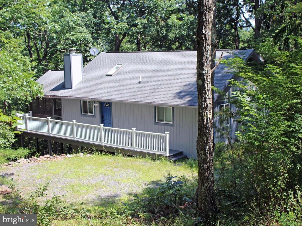 141 MALLARD DR, Basye, VA 22810