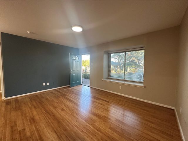 13747 Brookgreen Circle, Dallas, TX 75240