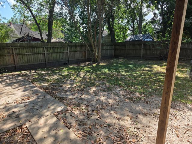 505 Peggy Street, Baytown, TX 77520