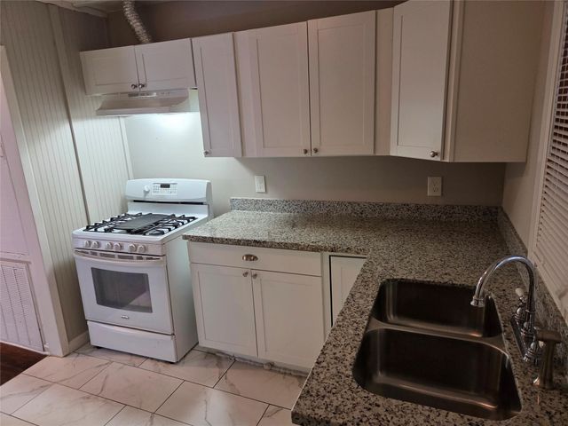 505 Peggy Street, Baytown, TX 77520