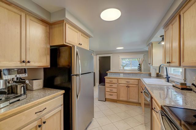 121 Cherry Street W, Stillwater, MN 55082