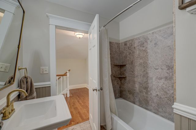 121 Cherry Street W, Stillwater, MN 55082