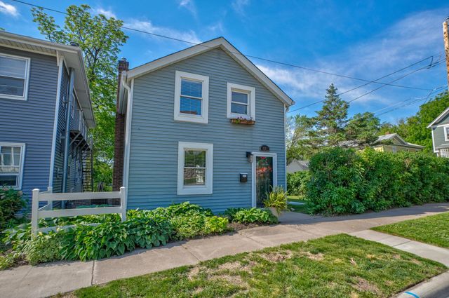 121 Cherry Street W, Stillwater, MN 55082