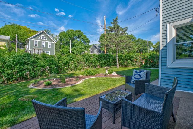 121 Cherry Street W, Stillwater, MN 55082