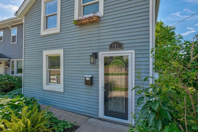 121 Cherry Street W, Stillwater, MN 55082