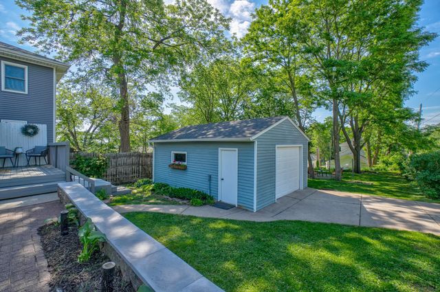 121 Cherry Street W, Stillwater, MN 55082