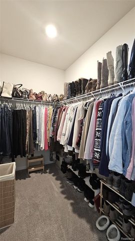 5725 Trail Side Lane, Hamburg, MI 48189