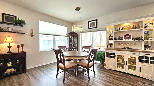 5725 Trail Side Lane, Hamburg, MI 48189