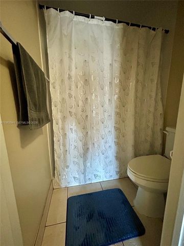 2916 NW 55th Ave 2D, Lauderhill, FL 33313