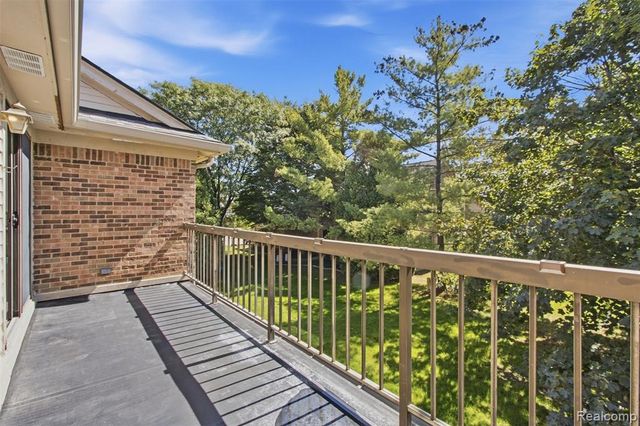 29825 Indian Trail Trail, Farmington Hills, MI 48331