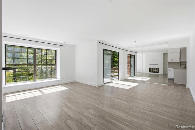 29825 Indian Trail Trail, Farmington Hills, MI 48331