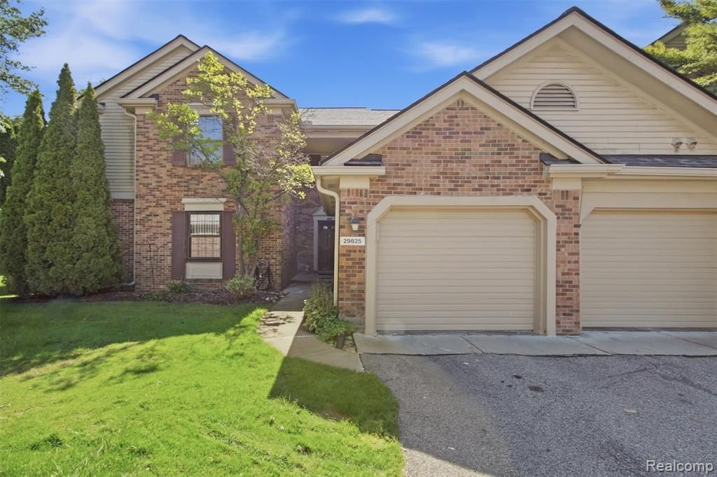 29825 Indian Trail Trail, Farmington Hills, MI 48331
