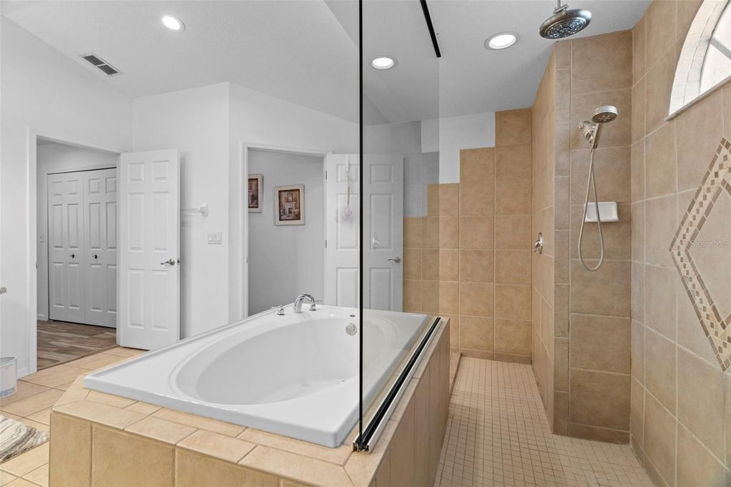 Image 37 of property listing at 4061 MISTY VIEW DRIVE, Spring Hill, FL 34609