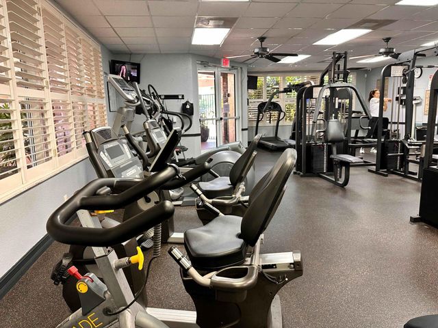 2712 Cayenne Avenue, Cooper City, FL 33026