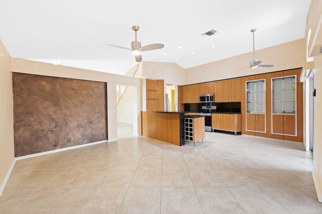 2712 Cayenne Avenue, Cooper City, FL 33026