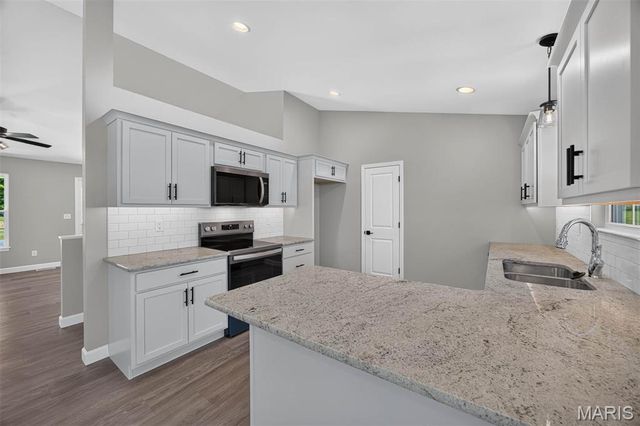 4819 Fitz James, Highland, IL 62249