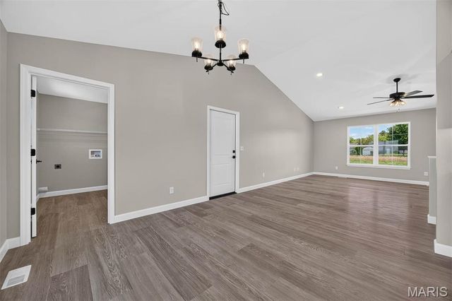 4819 Fitz James, Highland, IL 62249