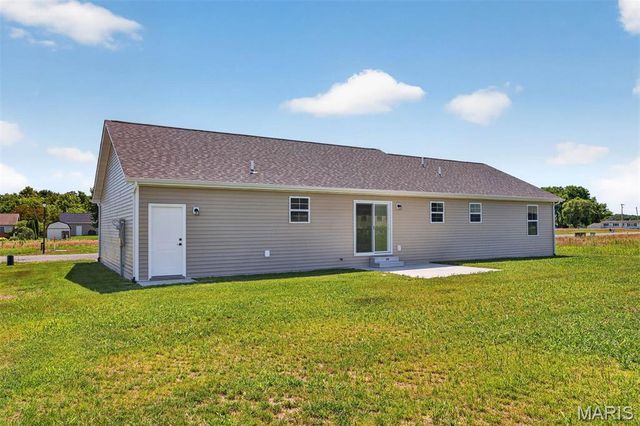 4819 Fitz James, Highland, IL 62249